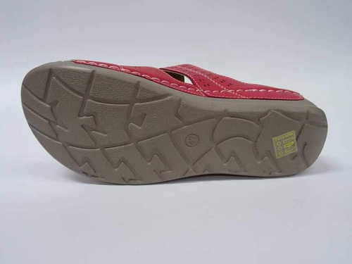 Klapki damskie 7A5710-5.RED (36/42,12par)