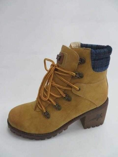 Botki damskie 7AA021-6.YELLOW (36/41,12par)