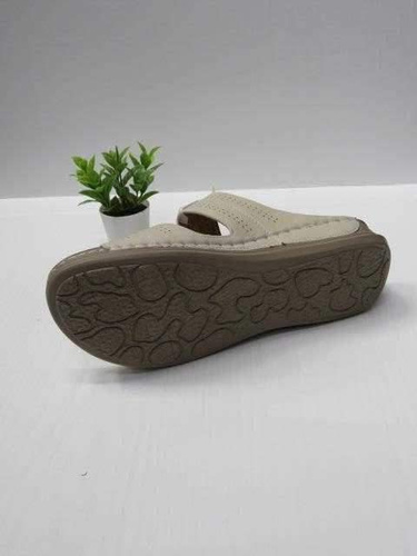 Klapki damskie 7A92081-4.BEIGE (36/42,12par)