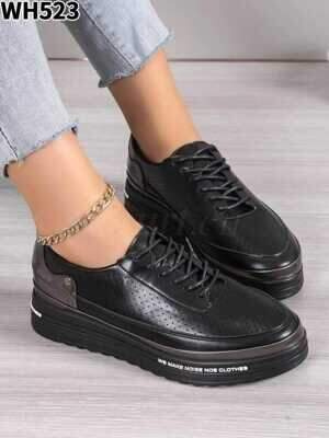 Półbuty damskie WH523.BLACK (36/41,12par)