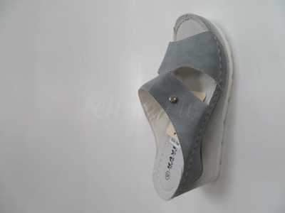 Klapki damskie DE05-8.BLUE (36/41,8par)