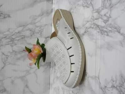 Klapki damskie 7AJH19-11.WHITE (36/41,12par)