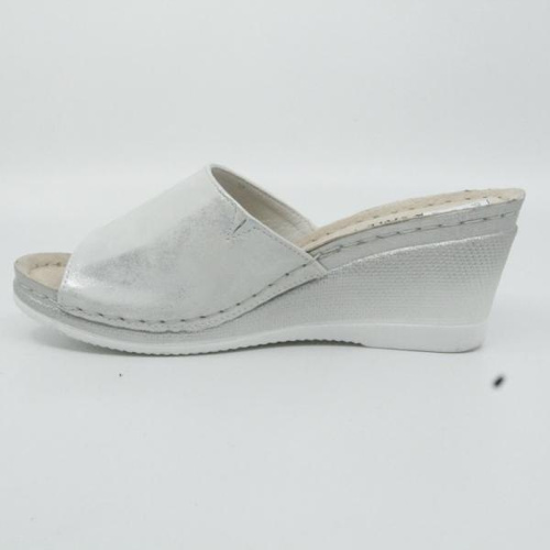 Klapki damskie DE80-3.WHITE (36/41,8par)