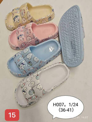 Klapki damskie 7AH007.MIX (36/41,24par)