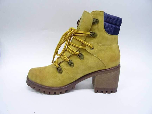 Botki damskie 7AA021-6.YELLOW (36/41,12par)