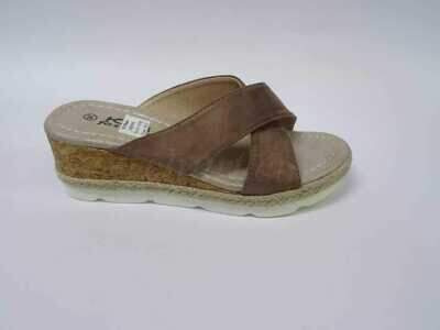 Klapki damskie 7ADB096.CAMEL (36/41,10par)