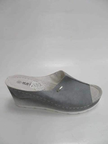 Klapki damskie DE04-8.BLUE (36/41,8par)