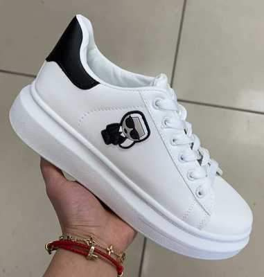 Buty sportowe damskie 7AKY37-42.WHITE/BLACK (36/41,12par)