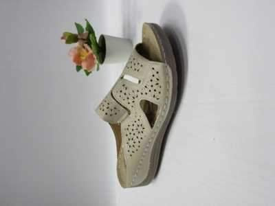 Klapki damskie 7ADJ31-6.BEIGE (39/43,8par)