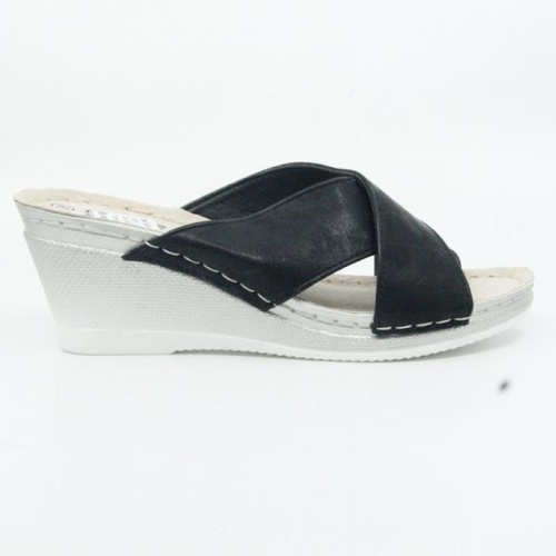 Klapki damskie DE81-1.BLACK (36/41,8par)