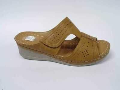 Klapki damskie 7A5717-3.CAMEL (36/42,12par)