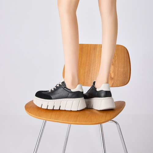 Buty sportowe damskie 7AY605.BLACK (36/41,8par)