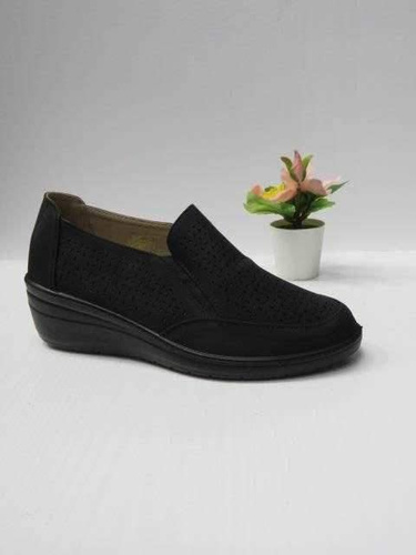 Półbuty damskie 7AA06.BLACK (36/41,12par)
