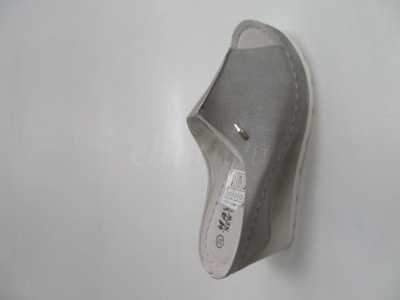 Klapki damskie DE04-10.GREY (36/41,8par)