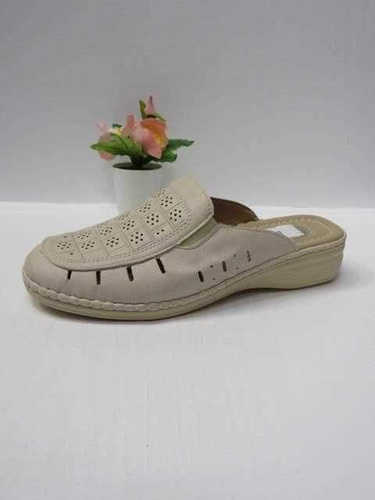 Klapki damskie 7ADJ19-11.BEIGE (39/43,8par)