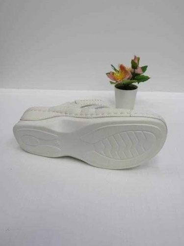 Klapki damskie 7A2290.WHITE (36/42,12par)