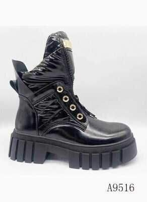 Botki damskie 7AA9516D.BLACK (39/43,8par)