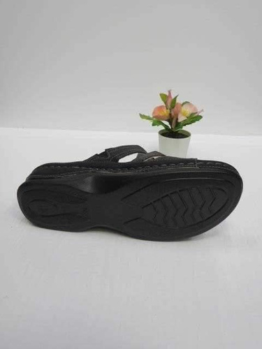 Klapki damskie 7A2290.BLACK (36/42,12par)