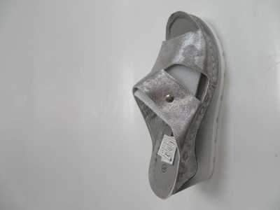 Klapki damskie DE05-3.GREY (36/41,8par)