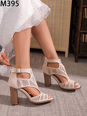 Czółenka damskie M395.BEIGE (36/41, 12par)