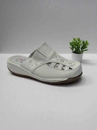 Klapki damskie 7A507.WHITE (36/41,12par)
