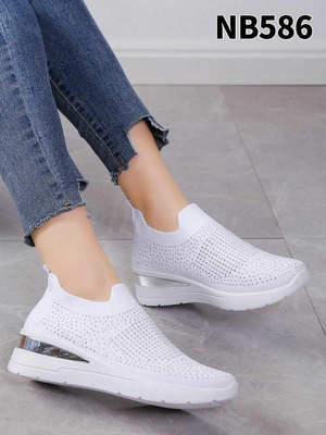 Buty sportowe damskie 7ANB586.WHITE (36/41,12par)