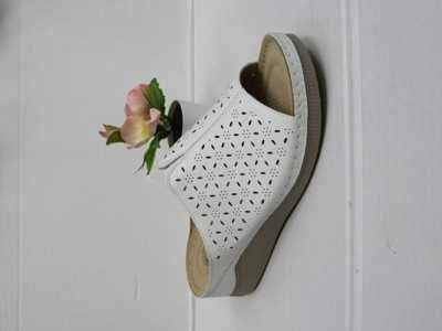 Klapki damskie 7AJH1-6.BLACK (36/41,12par)