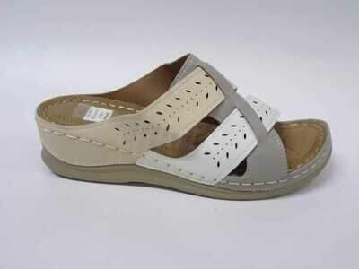 Klapki damskie 7A1102-5.BEIGE (36/41,12par)