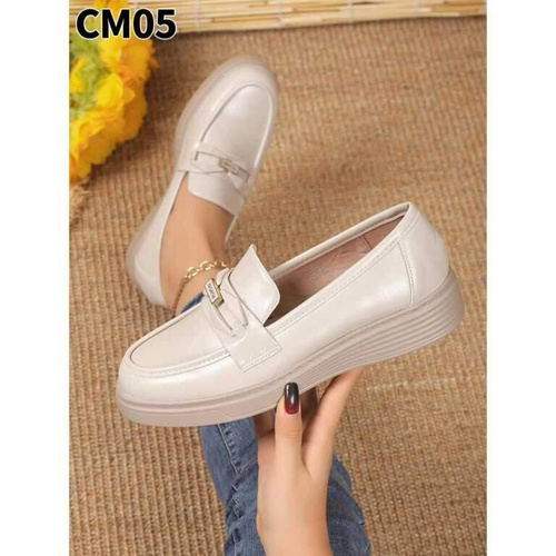 Półbuty damskie CM05.BEIGE (36/41,12par)