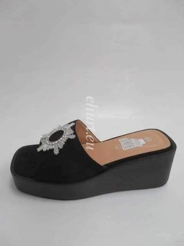 Klapki damskie 7A9008.BLACK (36/41,12par)