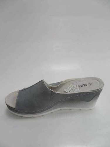 Klapki damskie DE04-8.BLUE (36/41,8par)