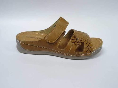 Klapki damskie 7A5705-3.CAMEL (36/42,12par)