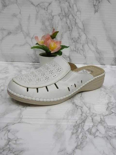 Klapki damskie 7AJH19-11.WHITE (36/41,12par)
