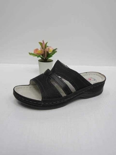 Klapki damskie 7A2290.BLACK (36/42,12par)