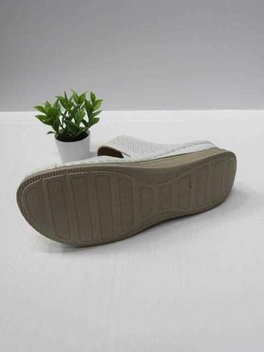 Klapki damskie 7ACC2229.WHITE (36/42,12par)
