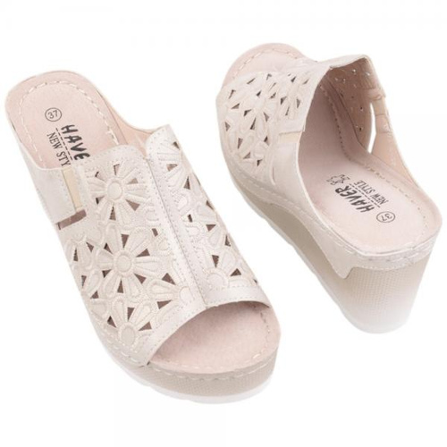 Klapki damskie DE03-8.BEIGE (36/41,8par)