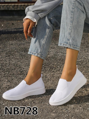 Buty sportowe damskie NB728.WHITE (36/41,12par)