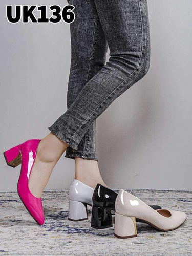 Czółenka damskie UK136.BLACK (36/41 12par)