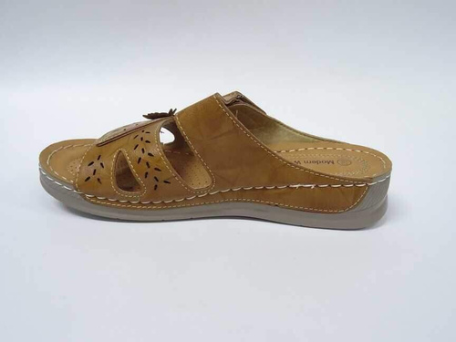 Klapki damskie 7A5705-3.CAMEL (36/42,12par)