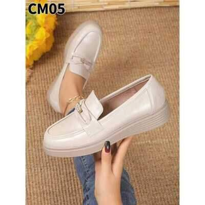 Półbuty damskie CM05.BEIGE (36/41,12par)