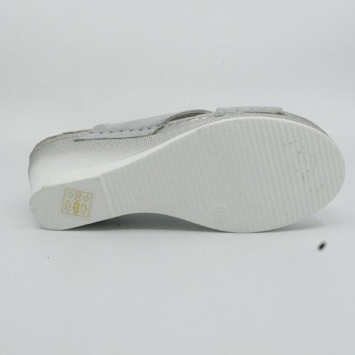 Klapki damskie DE81-2.SILVER (36/41,8par)