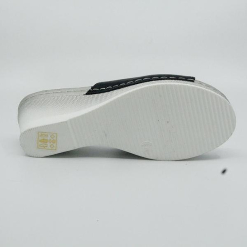 Klapki damskie DE80-1.BLACK (36/41,8par)