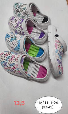 Klapki damskie 7AM211.MIX (37/42,24par)