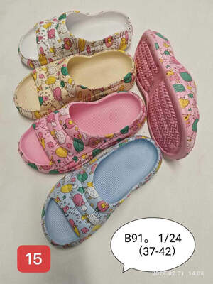 Klapki damskie 7AB091.MIX (37/42,24par)