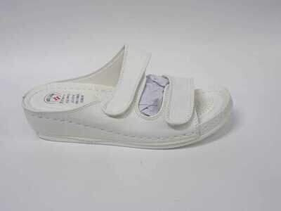 Klapki damskie 7AY508-1.WHITE (36/42,12par)