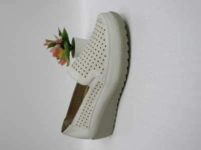 Półbuty damskie 7A8613-8.WHITE (36/42,12par)
