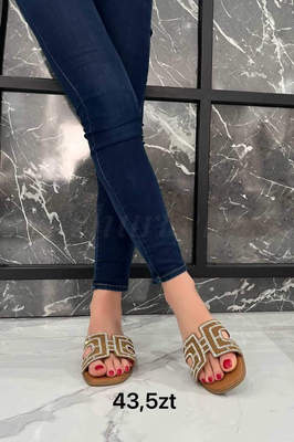 Klapki damskie 7AB035.CAMEL (36/41,12par)