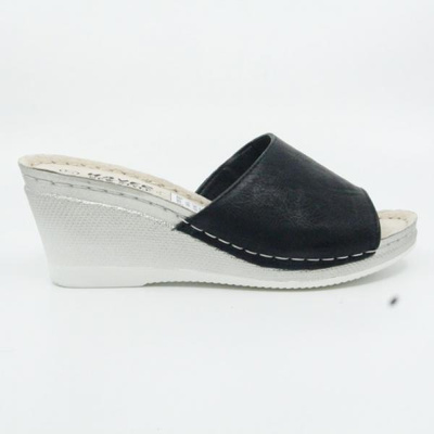 Klapki damskie DE80-1.BLACK (36/41,8par)