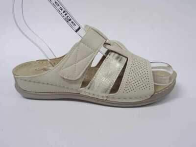 Klapki damskie 7A21853-4.BEIGE (36/42,12par)