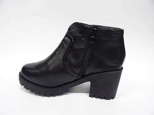 Botki damskie 7AJ-21.BLACK (36/41,12par)